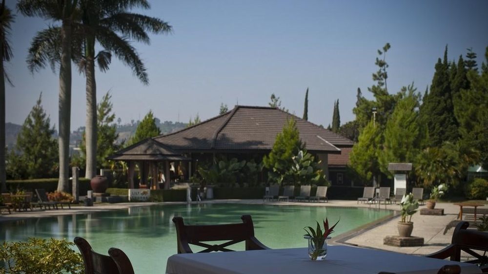 Puteri Gunung Hotel Lembang Exteriér fotografie